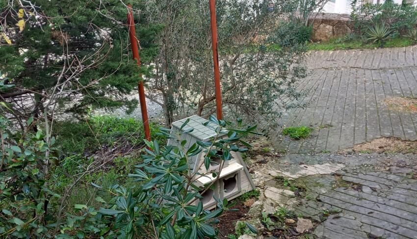U Makarskoj postavljeno još 6 novih kućica za mačke