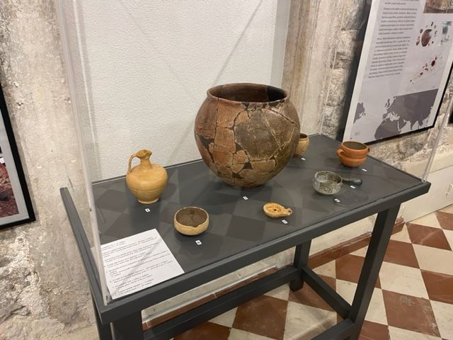 Izložba 'Prapovijest i antika na šibenskom području: Velištak i Velika Mrdakovica'