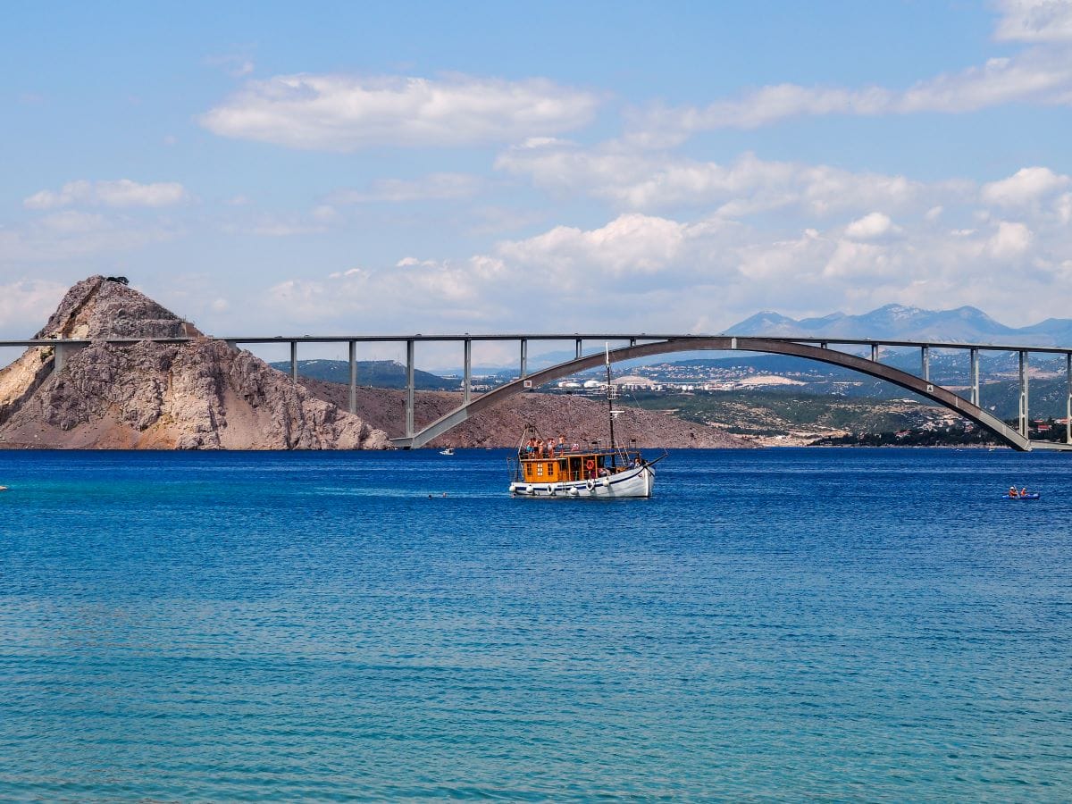 PLANIRA SE NOVI MOST ZA KRK Imat će dva kata, za automobile i vlakove!