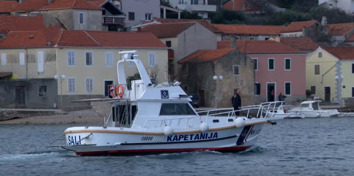 Na Dugom otoku lučka kapetanija život znači - Zaposlenici kapetanija do sad su imali plaće određene propisom još iz 2001.