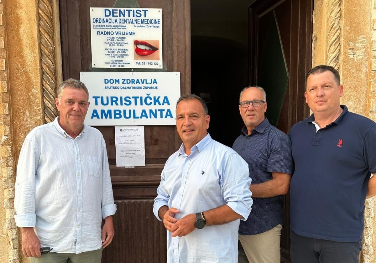 Beroš na Hvaru posjetio dodatni tim Doma zdravlja: "Tri su iznimno važna projekta za turizam i pružanje brze zdravstvene skrbi"