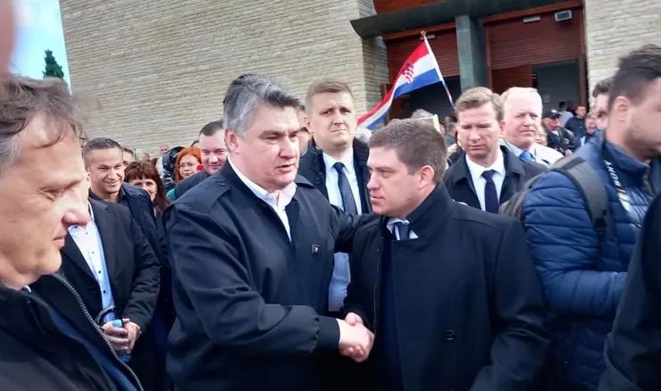 Milanović s Butkovićem na obilježavanju 33. obljetnice stradanja Škabrnje