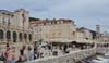 Borio se protiv pijanih turista, ušao u gradsko vijeće Hvara, pa pijan skrivio nesreću i udaljio se...