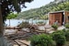 ZATVARANJE OČIJU Sin bivšeg HDZ-ovca ilegalno gradio na splitskoj plaži Kašjuni i plažu oglašavao kao privatnu plažu svog hotela: "Je li mu se omogućilo da ostvaruje profit u nelegalnim objektima?!"