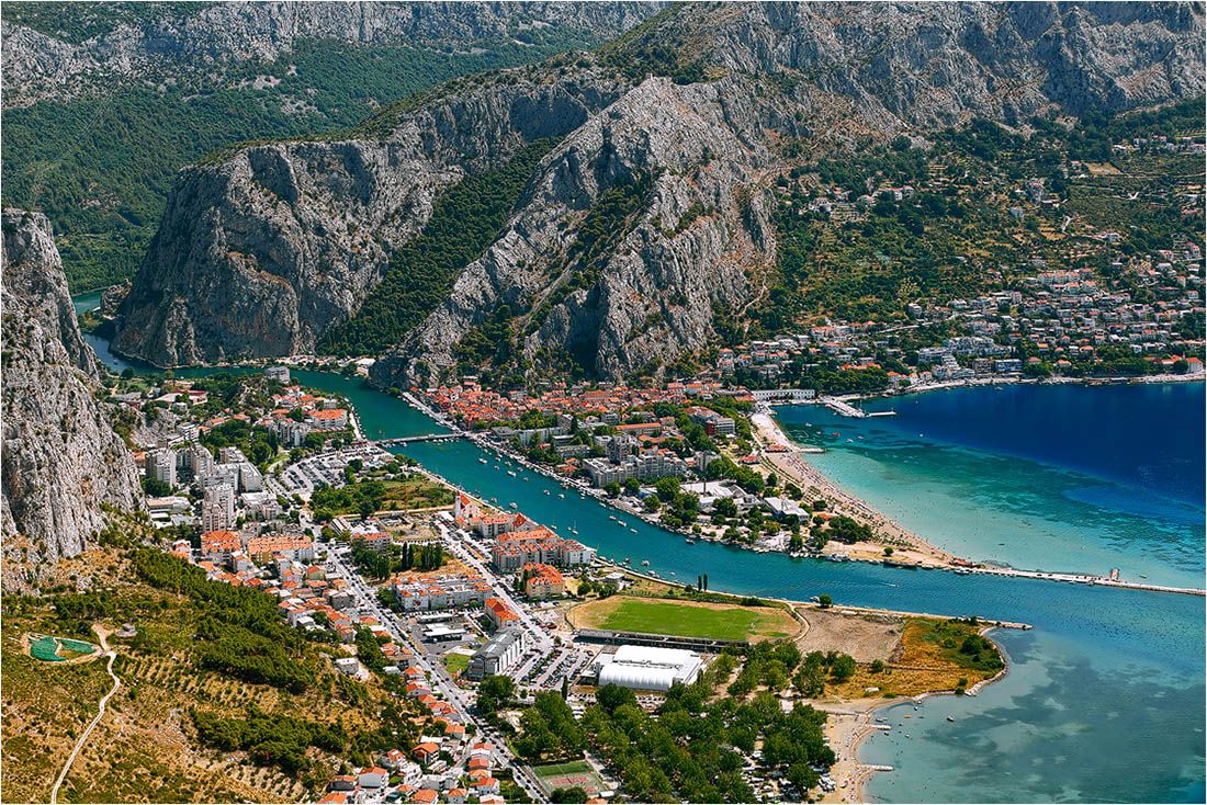 PANIKA U OMIŠU Oglasile se sirene, građani nisu znali što se događa!