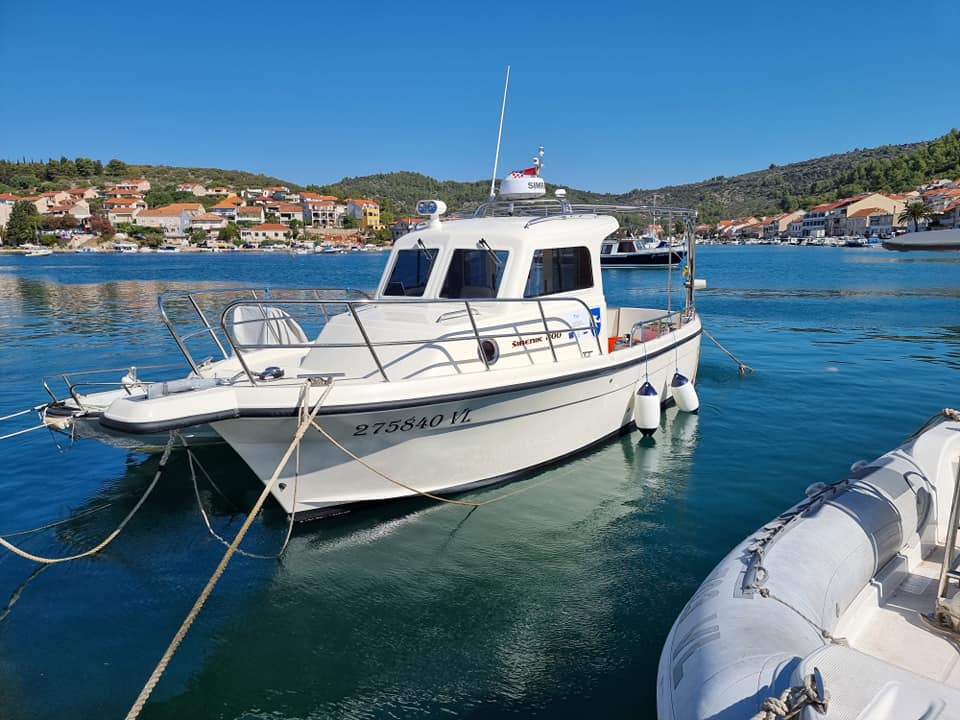 Općina Vela Luka nabavila višenamjensko plovilo za brze intervencije i čišćenje podmorja