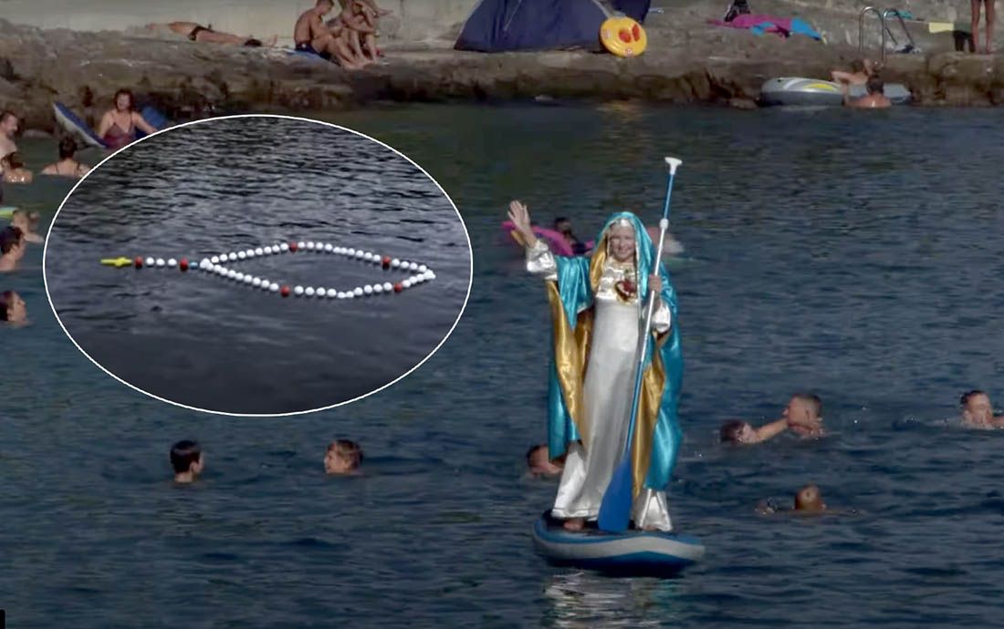 VIDEO U Rijeci na moru zaplivala krunica na mjestu ukazanja Gospe od supa