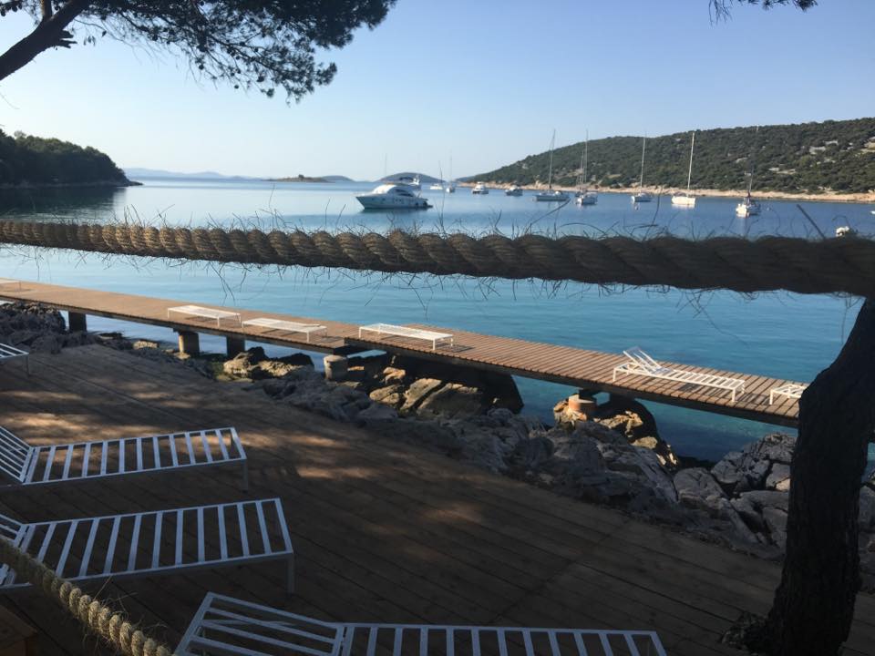 Inspekcija zatvorila ilegalni restoran na otoku Tijatu!