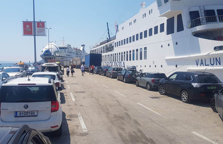 Zbog gužvi u splitskoj luci, uvode se morski semafori?