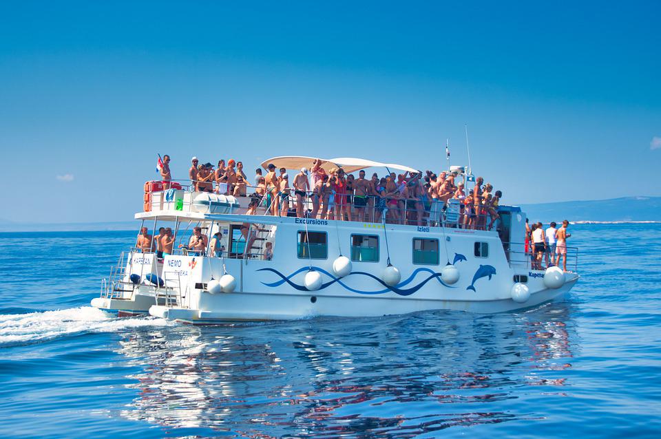 Turistička sezona na Krku ne jenjava - "Prepuni smo svaku večer i svaki dan!"