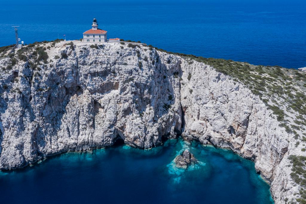 DOZNAJEMO Kako je svjetioničar sa Sušca spasio obitelj: "Ponijeli su samo opremu za kupanje i šetnju, našli smo ih na litici!"