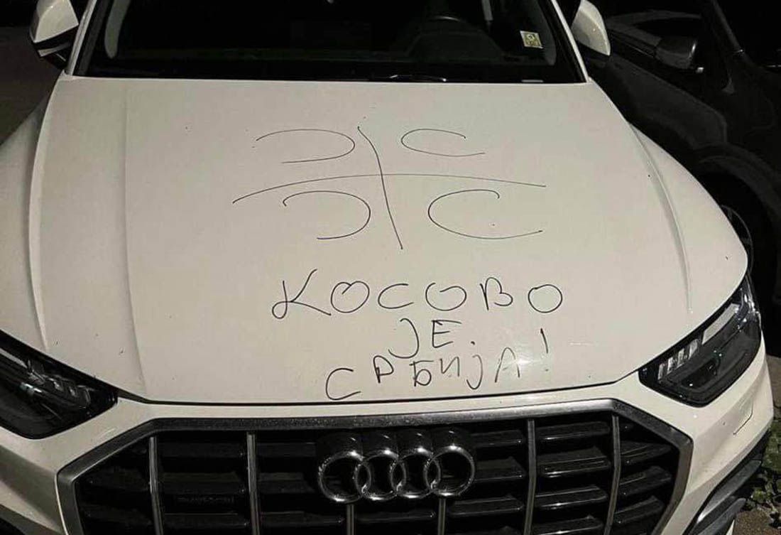 VIDEO Srbin u Opatiji išarao automobil s Kosova, a prijatelj ga snimao