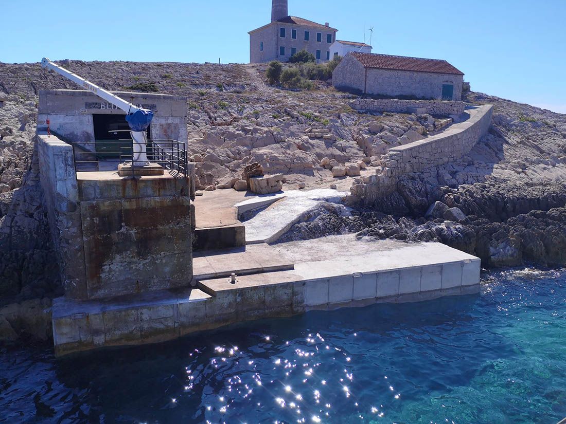 Saniran pristan na svjetioniku Blitvenica