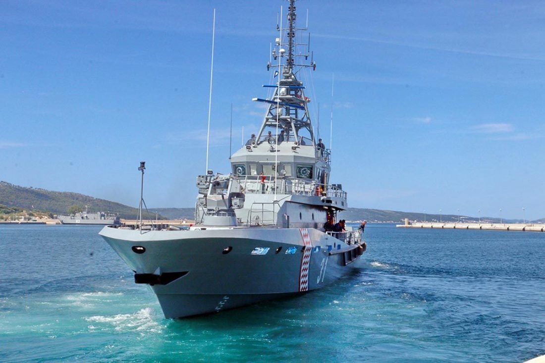 Novi ophodni brod Omiš nije bio na važnoj pomorskoj vježbi - Pronašli ga u šibenskom remontu!