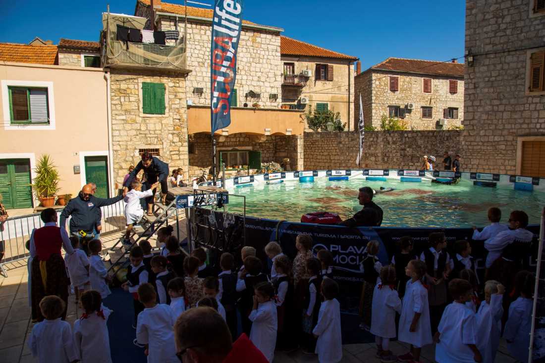 FOTO Pogled u plavo oduševio posjetitelje „Dana u Vali“