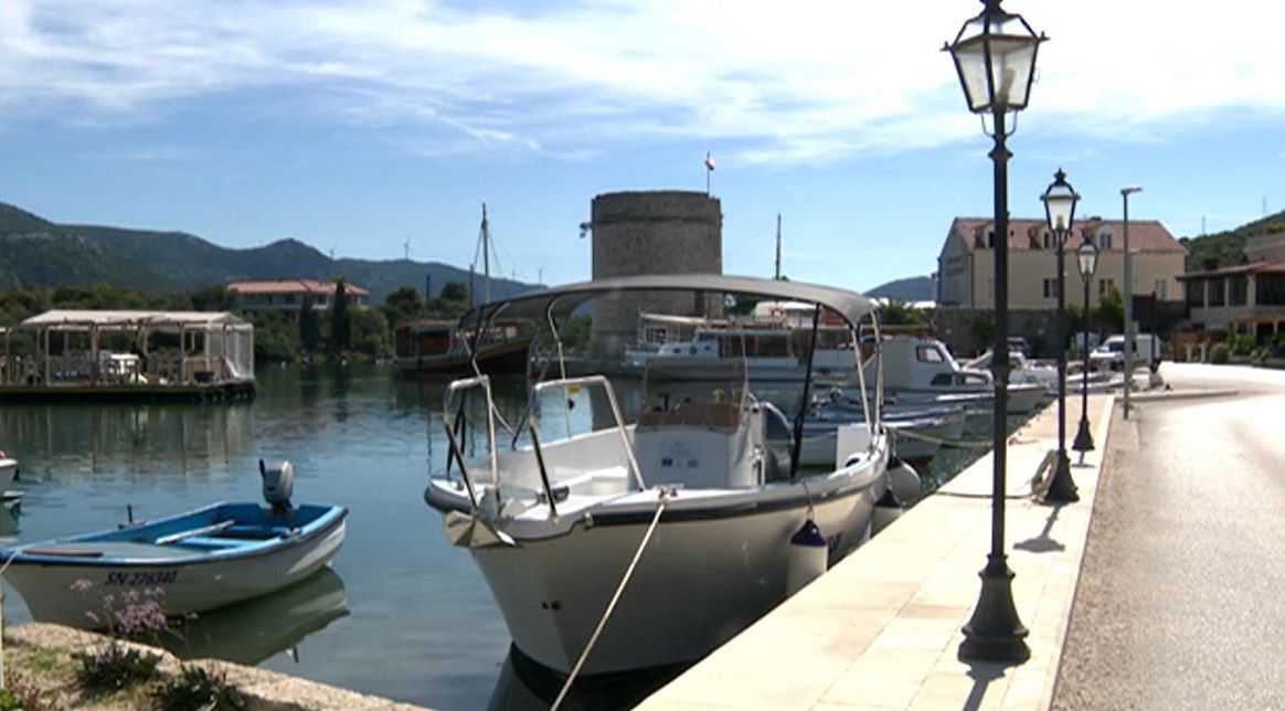 Višenamjensko plovilo za zaštitu morskog okoliša - Rad domaćih brodograditelja