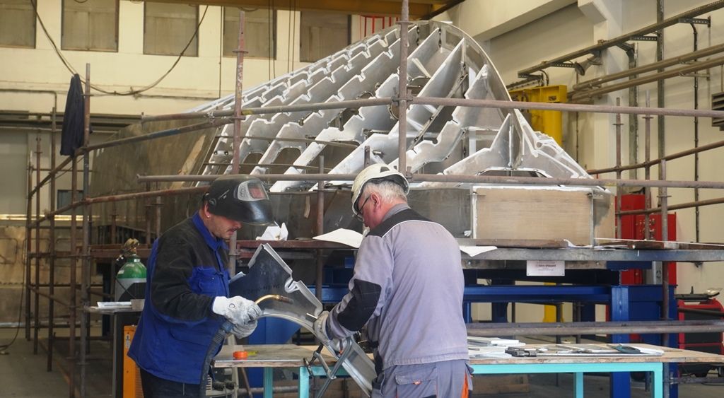 Zbog popunjenih navoza i novih poslova, Iskra brodogradilište Šibenik traži radnike i širi svoje stručne i rade timove