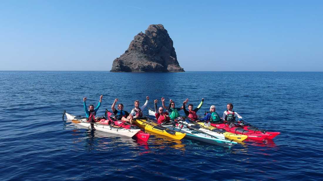 FOTO Morsko kajakarenje Split – Jabuka 2022.