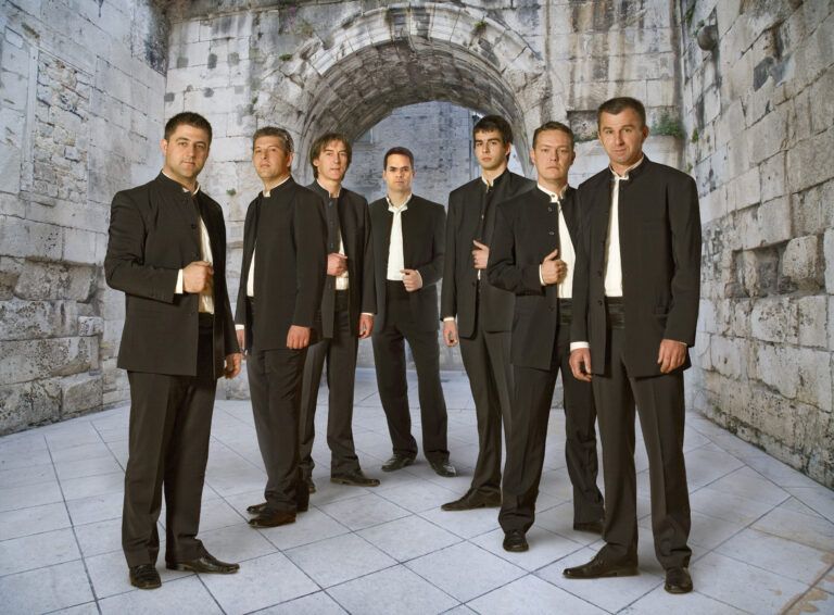 Klapa Cambi u riječkom HNK održat će donatorski koncert Udruge Srce za nju za prijevoz bolesnih žena