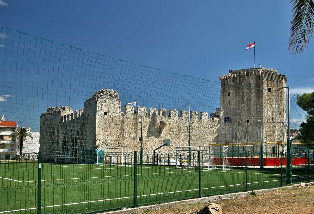 Trogirski muzej najavljuje izložbu "110 godina nogometa u Trogiru … i nikad nas neće štufat!"