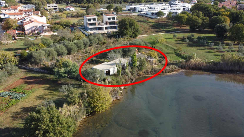 Obitelj županijskog pročelnika u Istri bespravno izgradila fiktivni objekt uz samo more, pa ga nezakonito legalizirali!