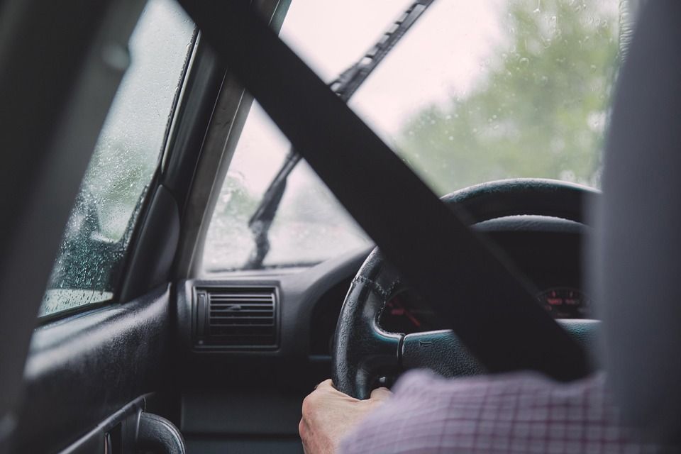 Ukrao auto na Rabu, par sati kasnije zatekli ga u Senju