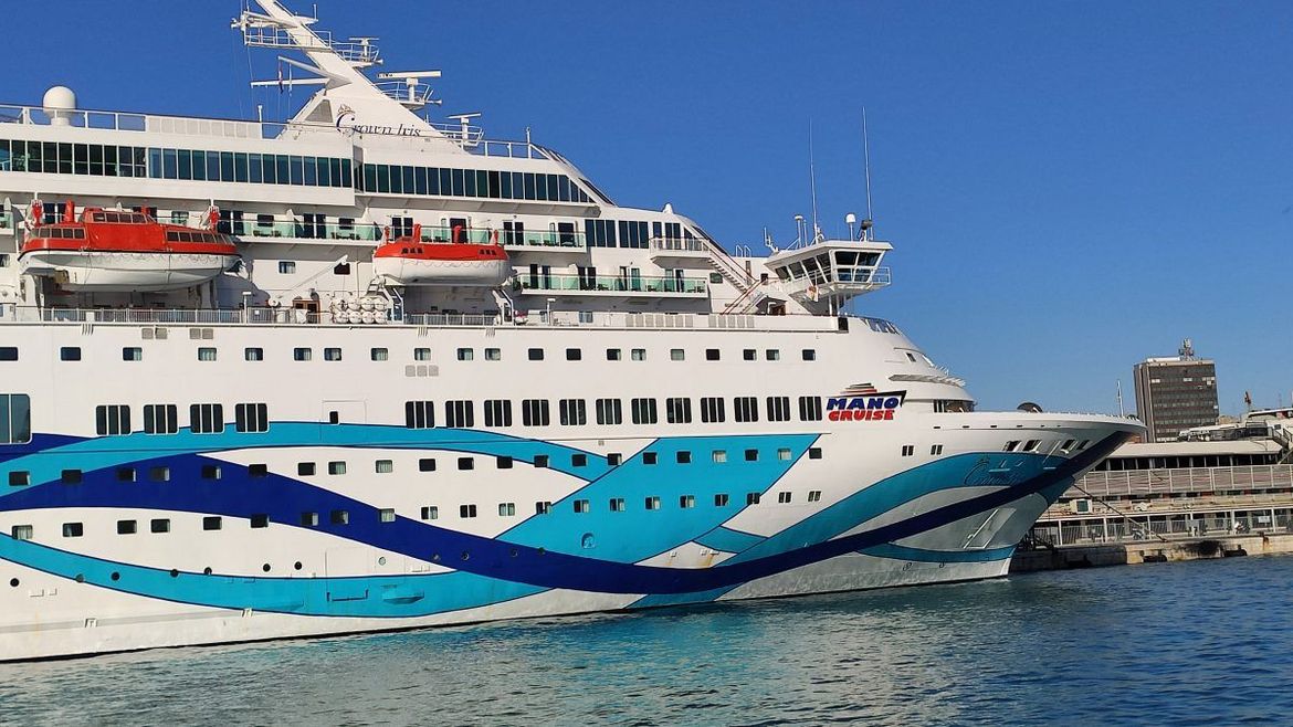 GUŽVA U SPLITSKOJ LUCI Uplovila dva velika kruzera