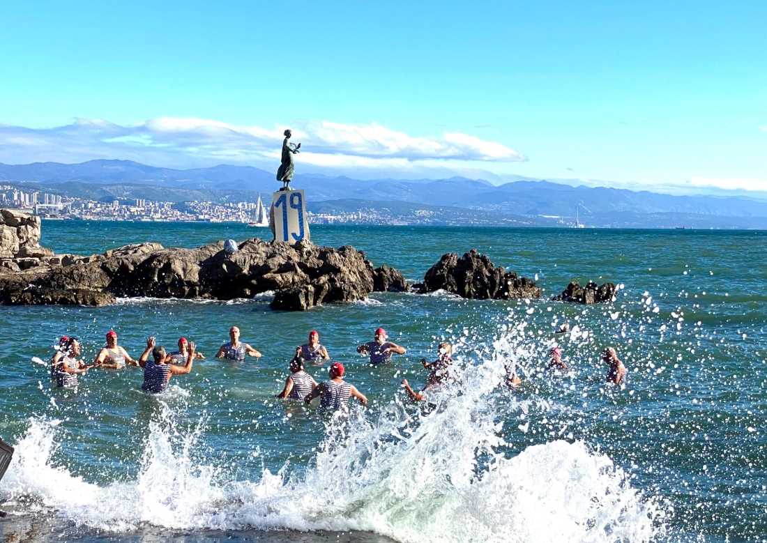 Opatijski kukali otvorili zimsku sezonu kupanja