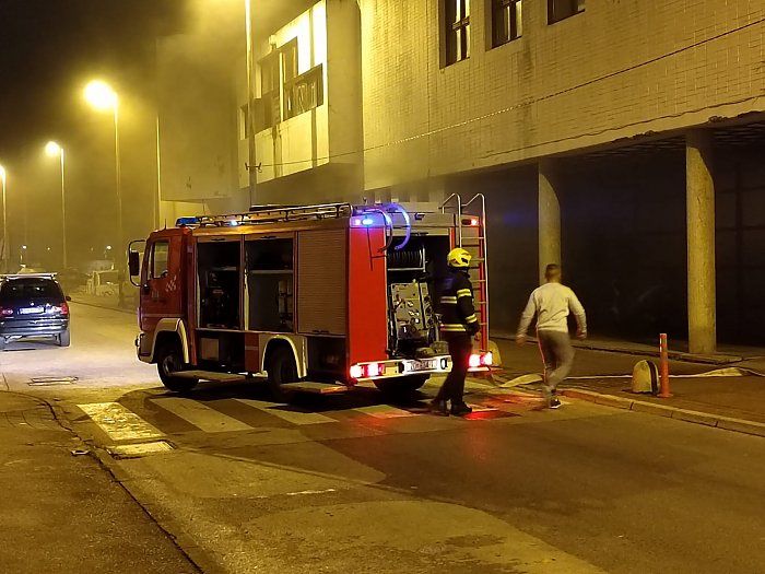 Opet gorjela zapuštena zgrada u Marini Zadar