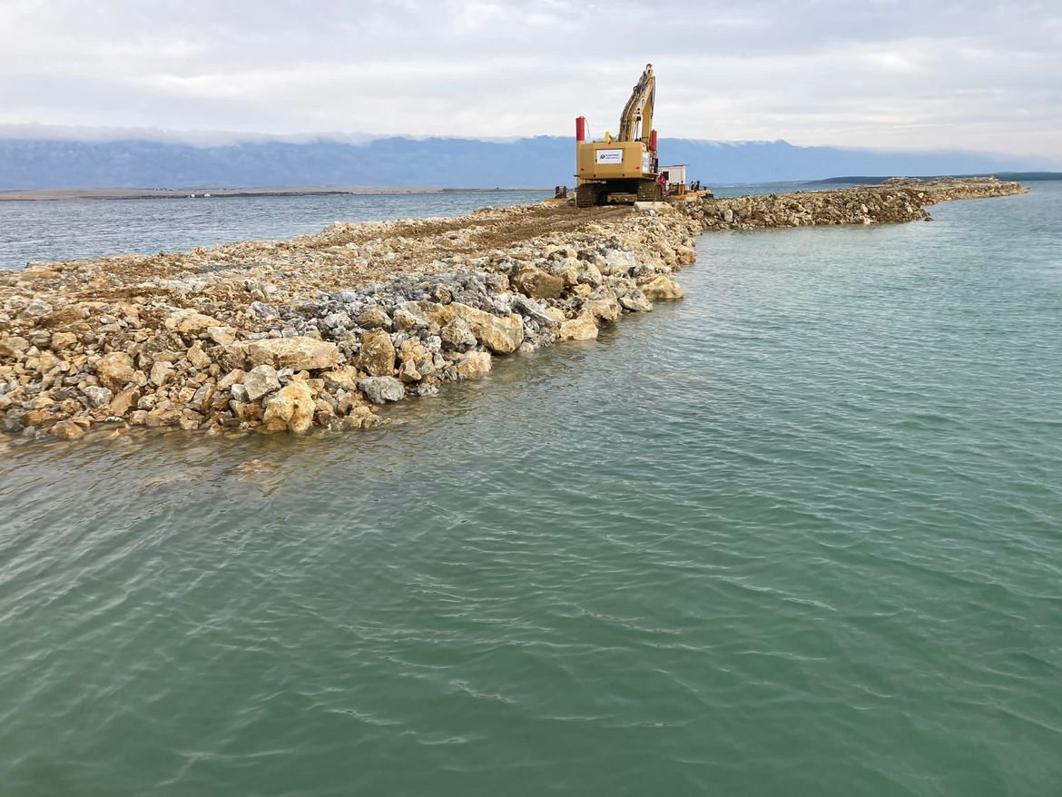 FOTO: POVEZIVANJE ZADARSKOG I VELEBITSKOG KANALA Produbljuje se i proširuje kanal Privlački gaz