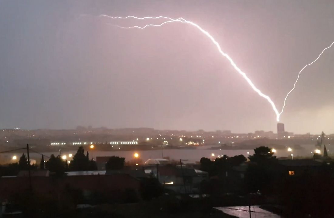 VIDEO Snimljen udar munje u najvišu zgradu u Hrvatskoj