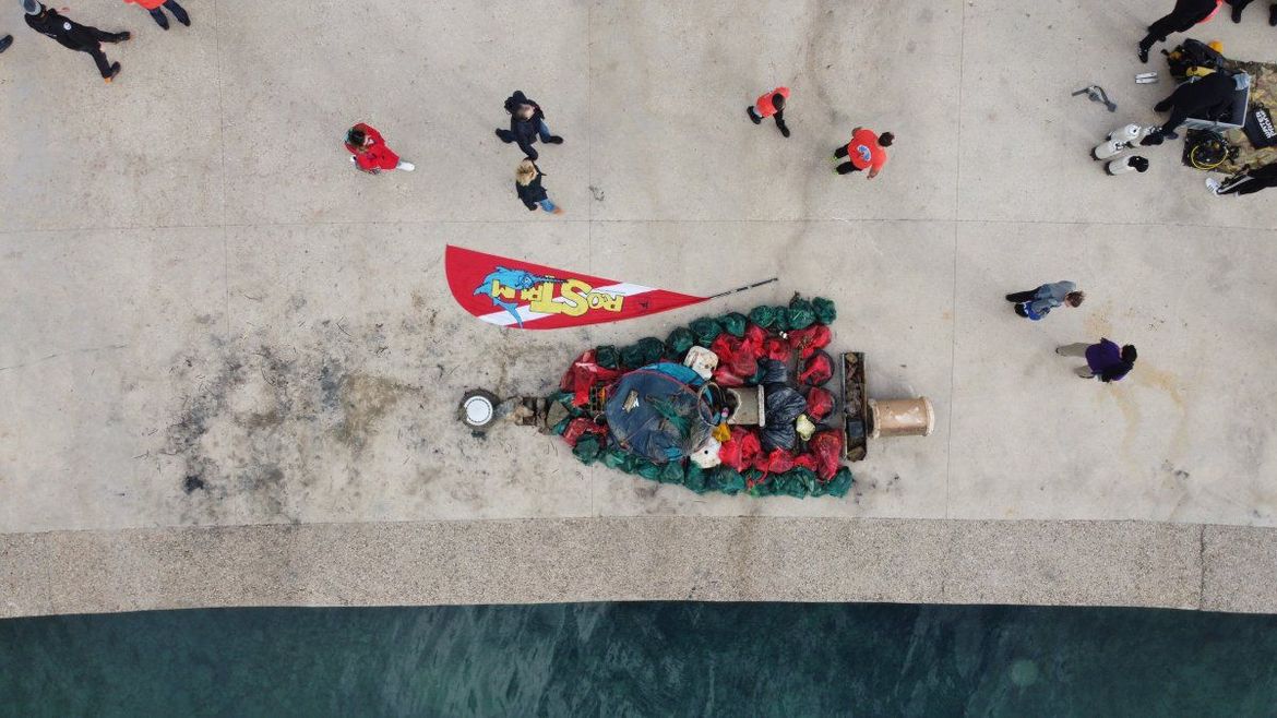 FOTO Udruga Rostrum Splitu poklonila čisto podmorje