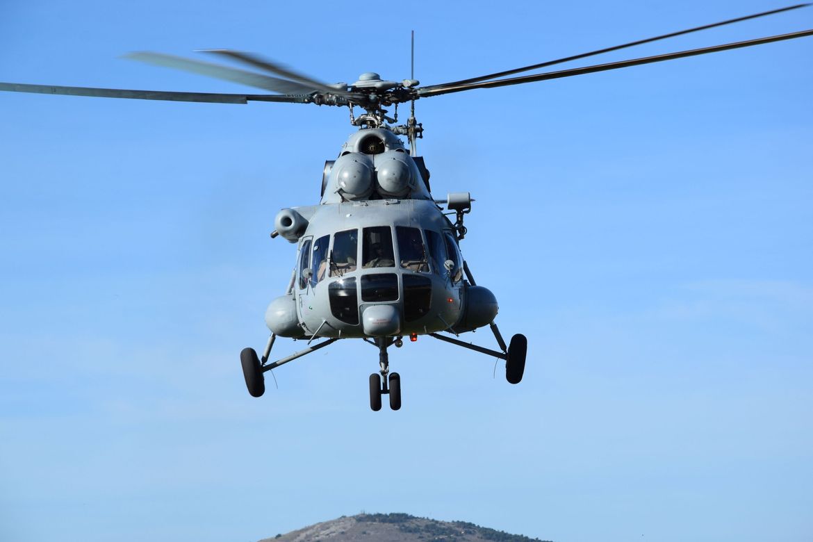 Posada hrvatskog helikoptera iz Divulja krenula na misiju u Republiku Kosovo