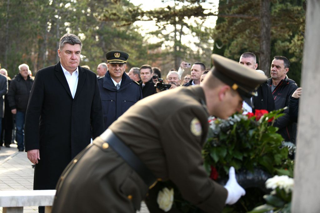 FOTO Predsjednik Milanović na obilježavanju akcije HV-a Peruča: Ovdje je spašeno puno života