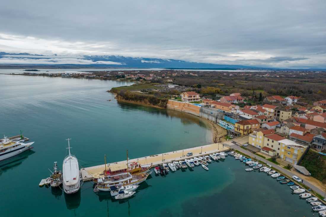 FOTO Sanirana oštećenja podmorskog i nadmorskog dijela glavnog mula i drvenog mula u luci Privlaka