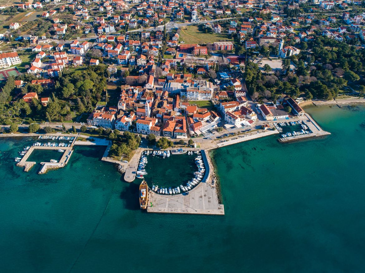 FOTO: Uređuje se šetnica Turanj - Sv. Filip i Jakov