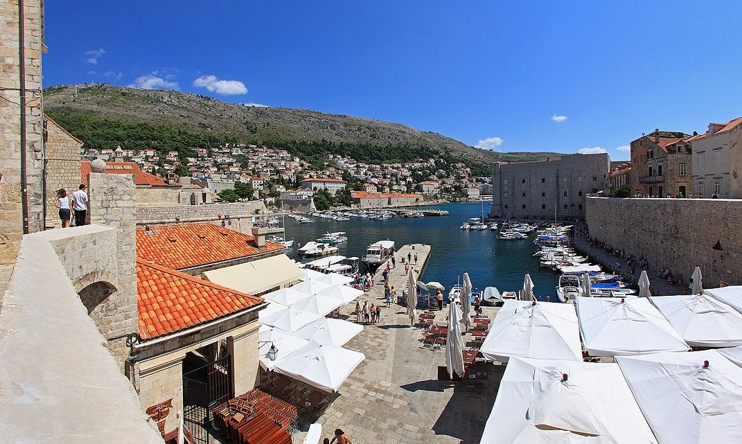 Dubrovnik prvi u Hrvatskoj donosi odluku o ograničenju prometa u zoni oko povijesne jezgre