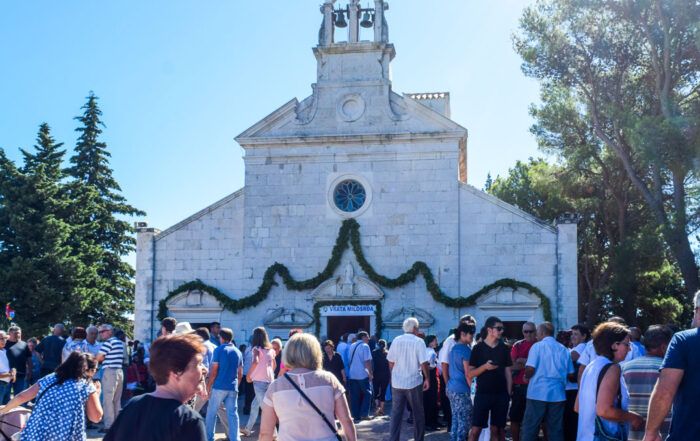 FOTO Uređuje se Marijansko svetište šibenske biskupije i šire regije srednje Dalmacije