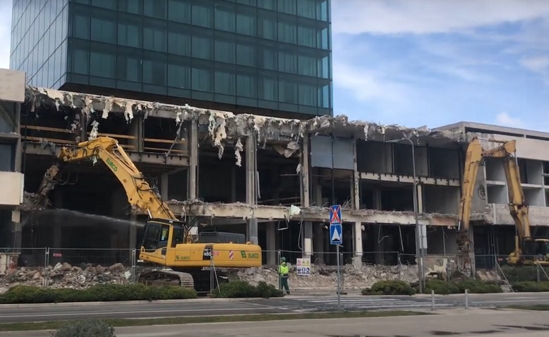 VIDEO Pogledajte kako napreduje rušenje splitskog hotela Marjan