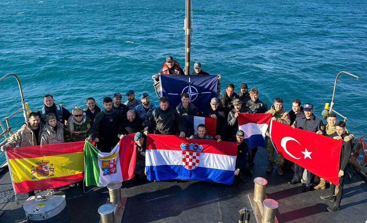 FOTO Povratak hrvatskih protuminskih stručnjaka s NATO vježbi u Sredozemlju