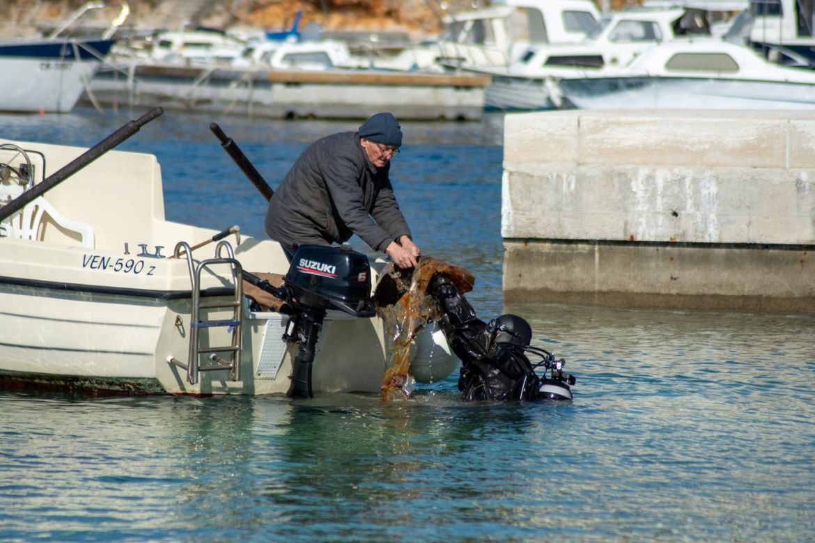MORE BEZ OTPADA Treća ekološka akcija u Jadranovu