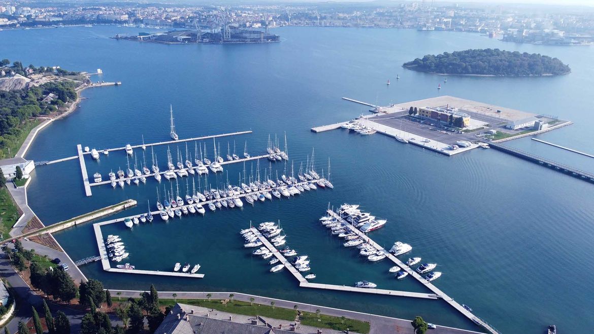 Što će biti s derutnim zgradama u marini Polesani?