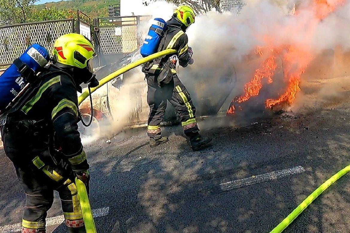 ŠTETA OD 53 TISUĆE EURA! Kazneno prijavljen piroman koji je zapalio vozila u Cresu