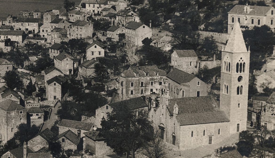 Mali festival povijesti u Lastovu