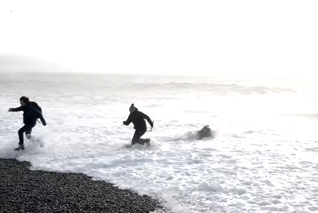 VIDEO "Kako se ponašati glupo na Islandu"