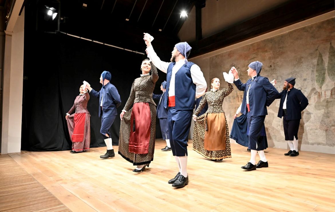 Predstavljena knjiga 'Nonina škrinja - iz folklorne baštine otoka Hvara'