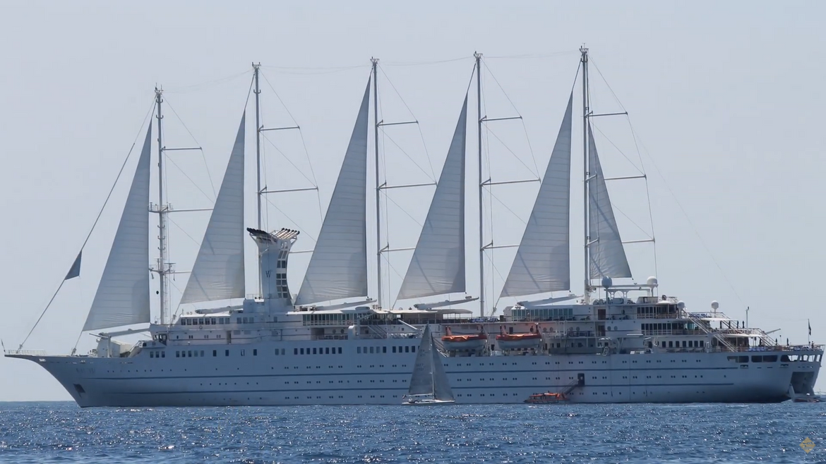 Jedan od najvećih jedrenjaka na svijetu doplovio je u rovinjski akvatorij