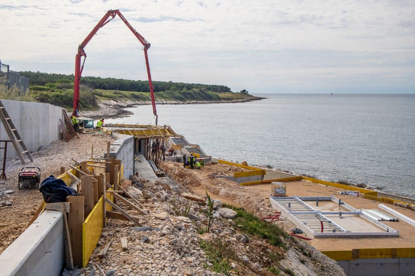 SAVUDRIJA Vlasnici parcela uz gradilište plaže i šetnice zatražili obustavu radova