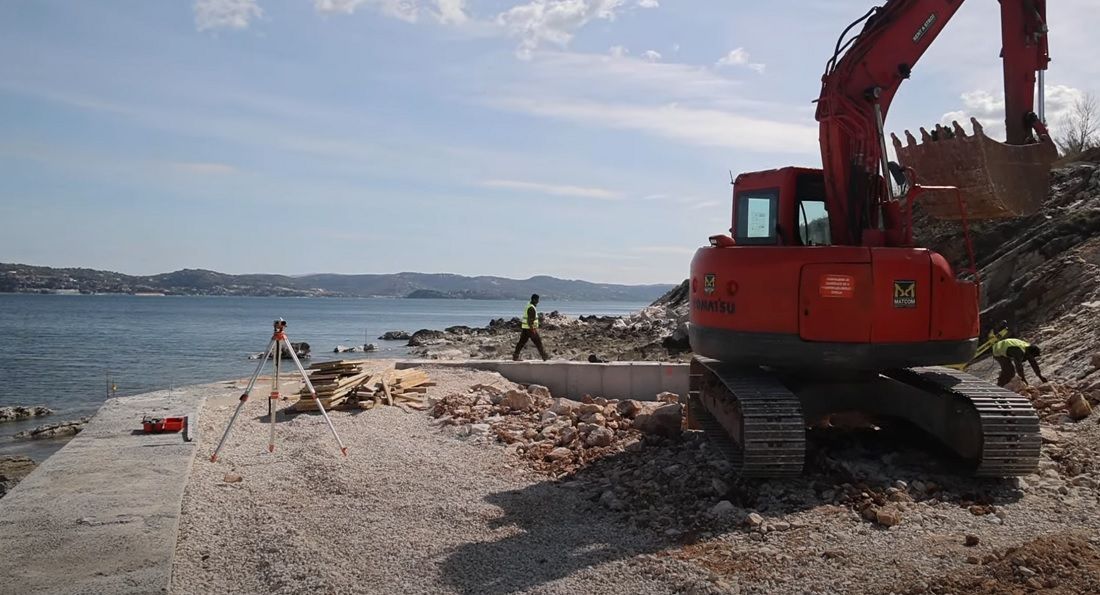 NJIMA MORE, NAMA ZIDOVI Poziv na prosvjed u uvali Crvenog Vrha u Savudriji