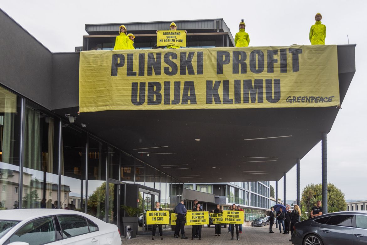 Aktivisti Greenpeacea prekinuli međunarodni skup na kojem sudjeluje i ministar Filipović